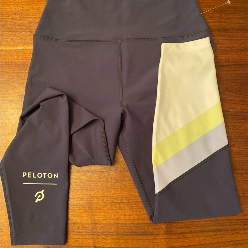 NEW Peloton Leggings size Large